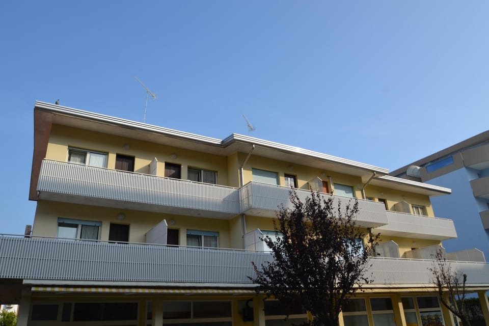 Property building, Facade/entrance, Neighbourhood