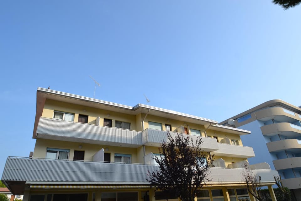 Property building, Facade/entrance, Neighbourhood