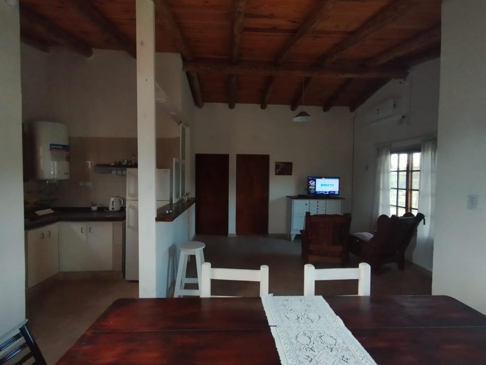 Casas HG-Pileta climatizada en predio cercano-Desayuno seco House in Huerta Grande