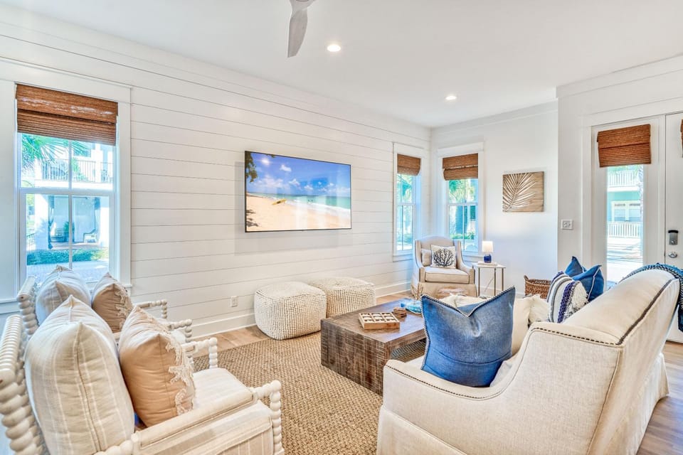 TV and multimedia, Living room, Family, pet friendly