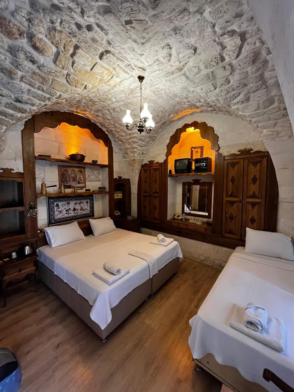 Bedroom, towels