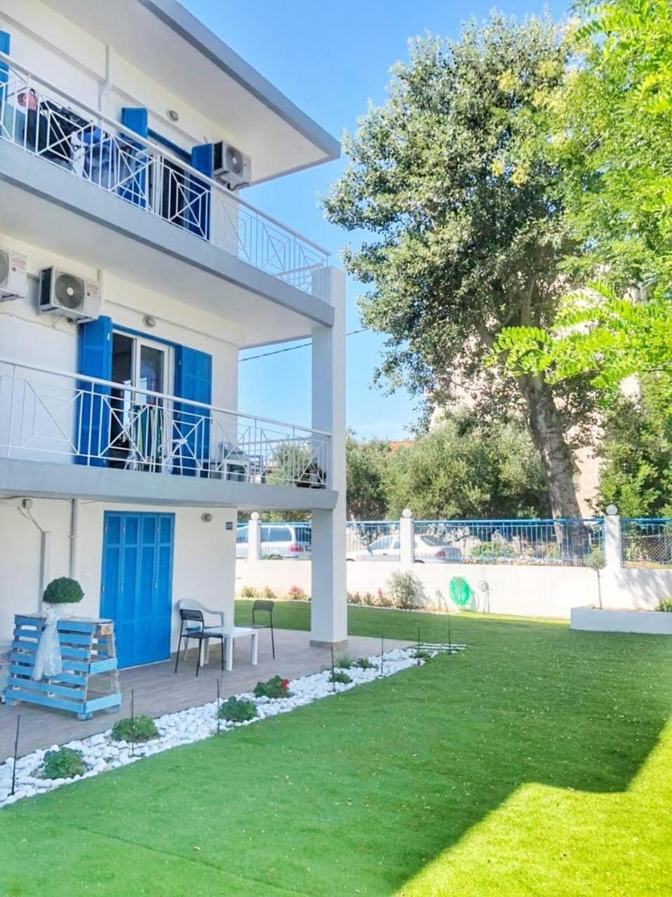 Property building, Patio, Garden, View (from property/room), Balcony/Terrace, Garden view