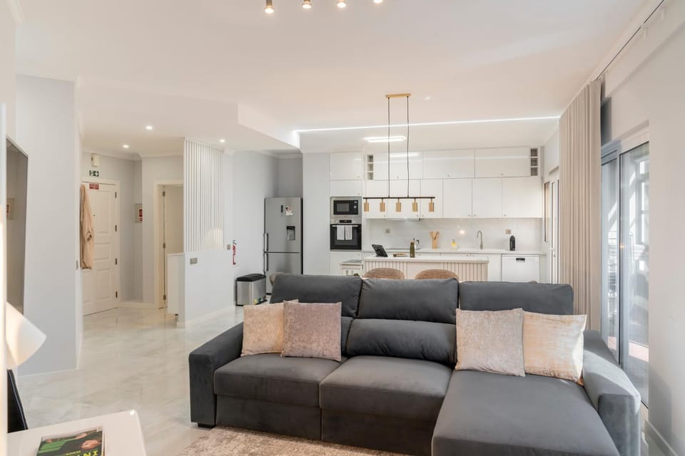 Kitchen or kitchenette, Living room, Seating area, minibar