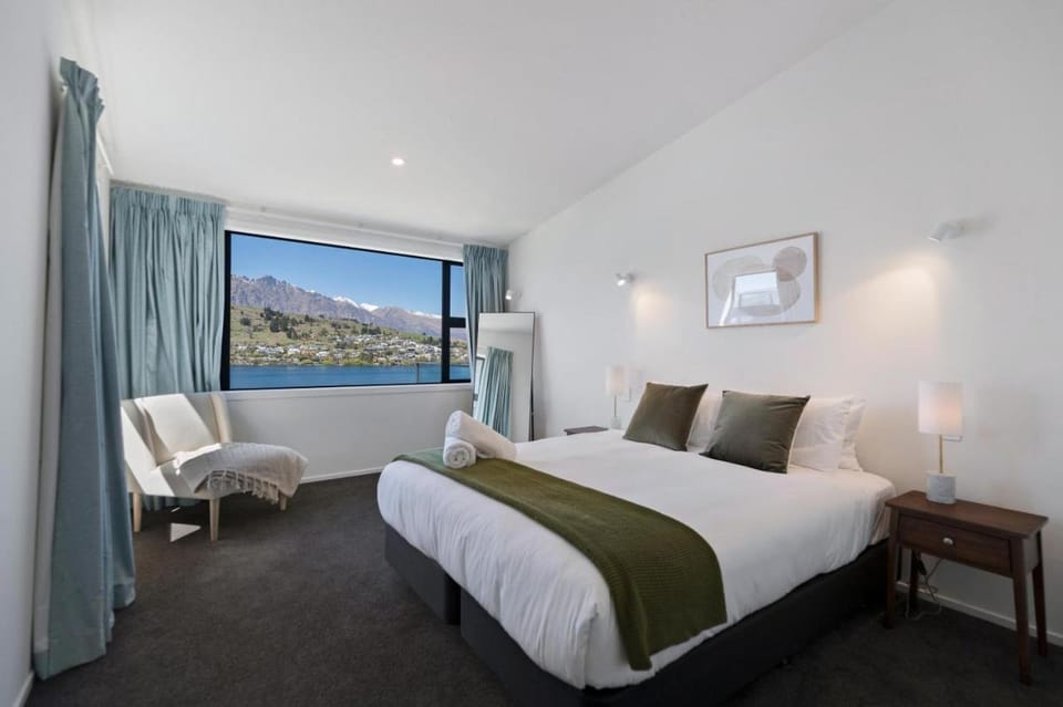 Bed, Natural landscape, Bedroom, Mountain view