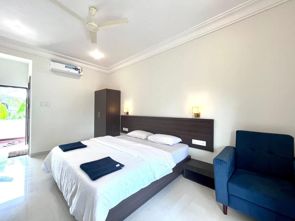 Bed, Bedroom, air conditioner