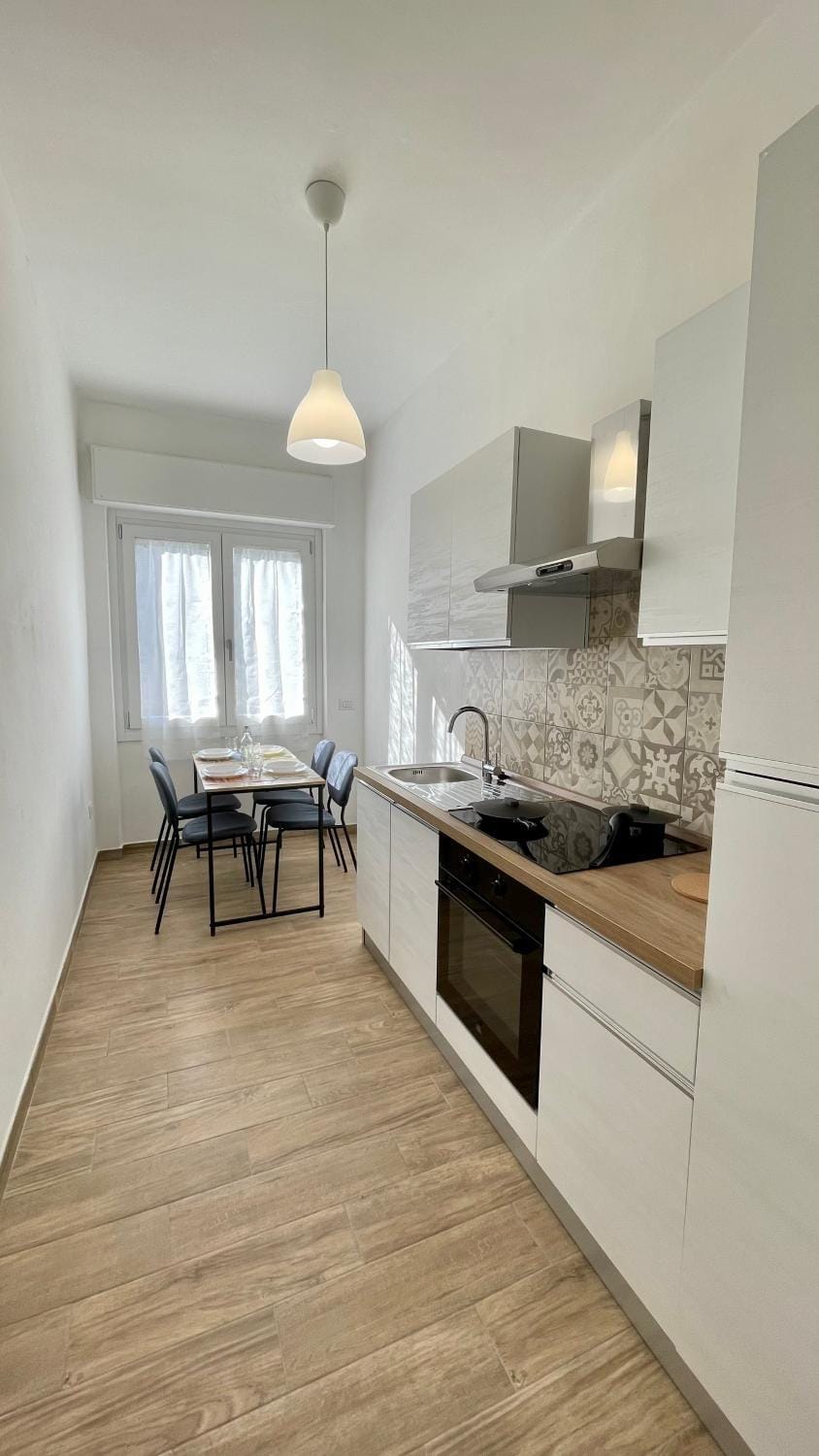 Kitchen or kitchenette, pet friendly, stove