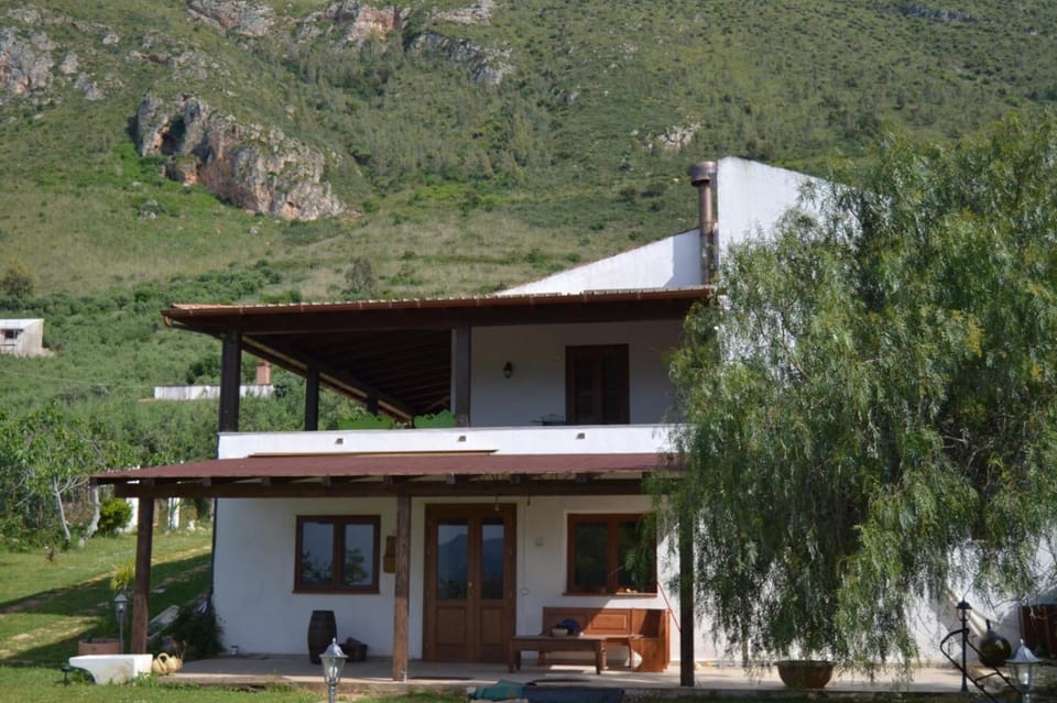 VILLa CON PISCINA SCOPELLO House in Sicily