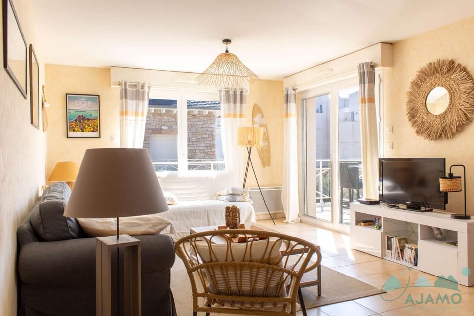 535 - Appartement T2 avec magnifique vue mer Apartment in Brittany