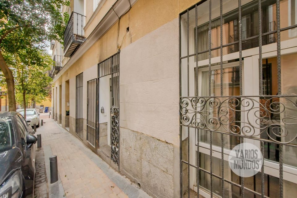 Property building, Street view