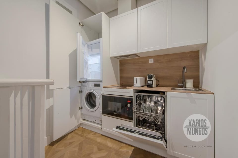 Coffee/tea facilities, Kitchen or kitchenette, washing machine