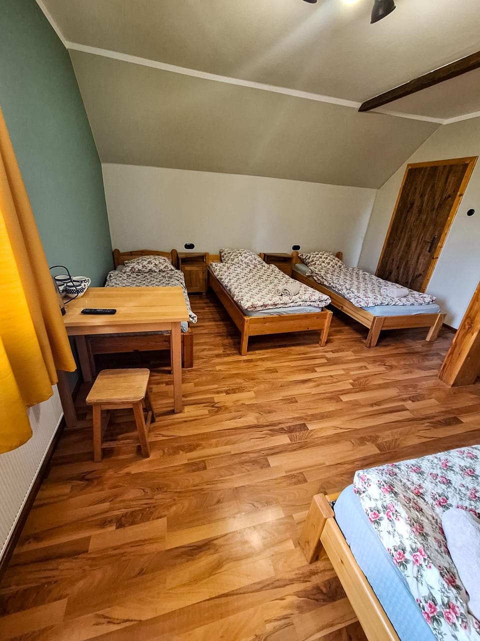 Karkonoska Drewniana Chata Farm Stay in Lower Silesian Voivodeship