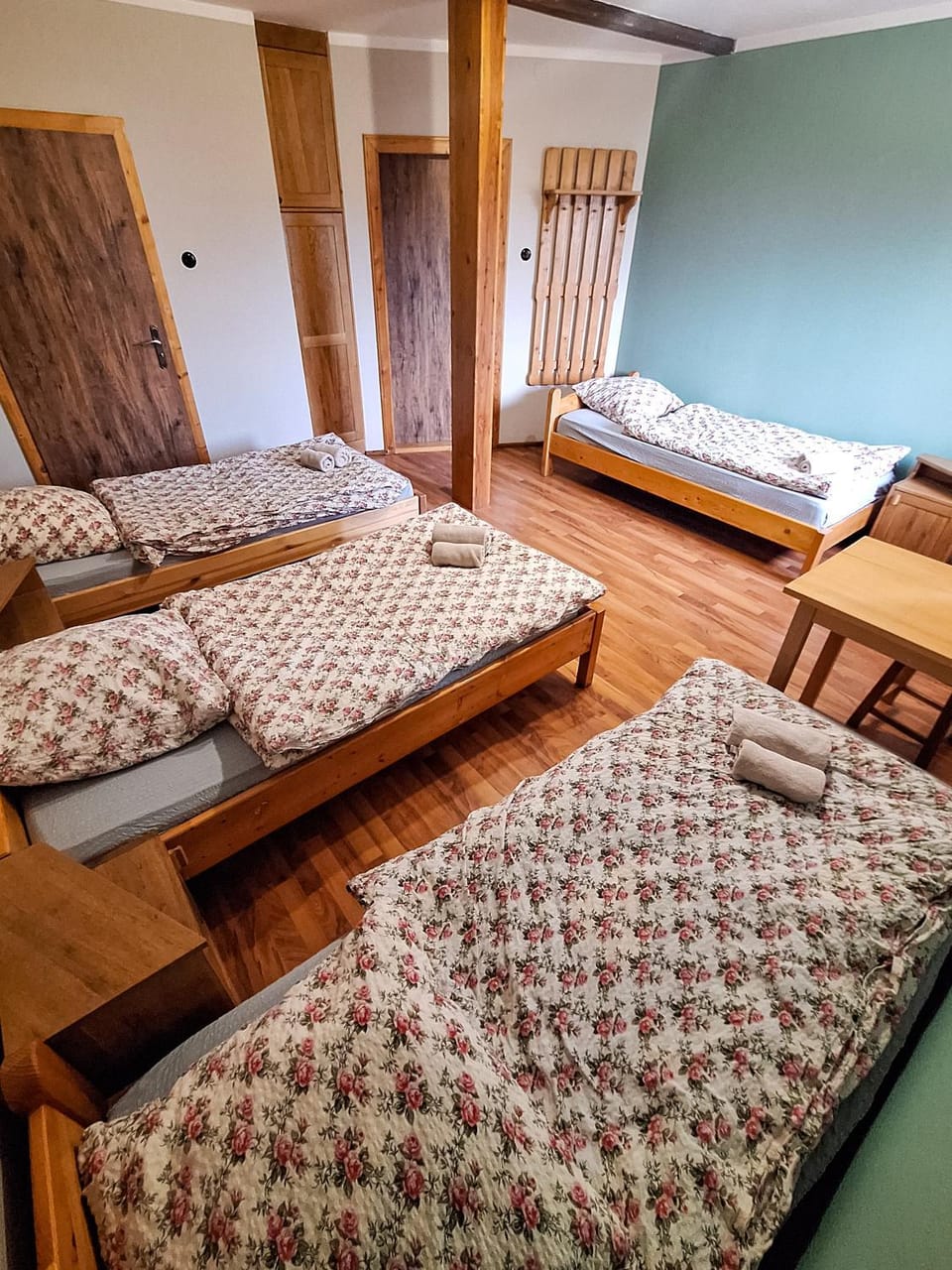 Karkonoska Drewniana Chata Farm Stay in Lower Silesian Voivodeship