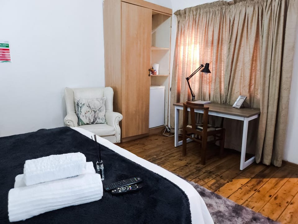 Leana Hub Guest House Bed and Breakfast in North West, South Africa