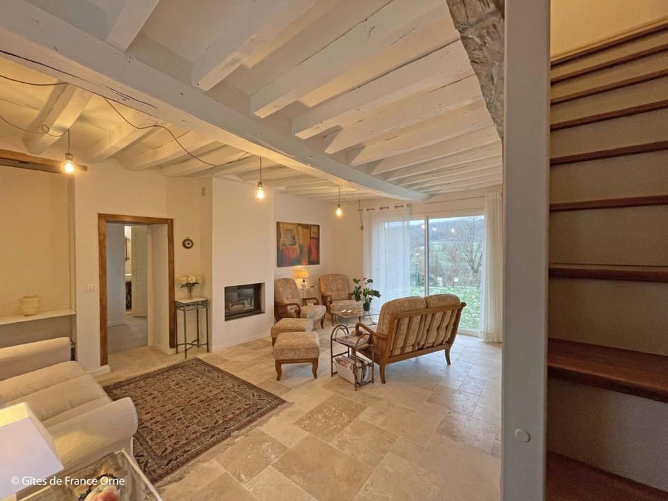 Maison de campagne rénovée, animaux acceptés, wifi - FR-1-497-195 House in Normandy