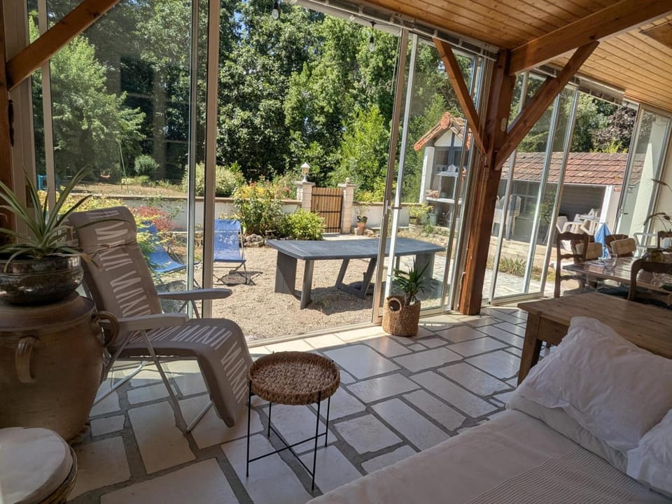 Ancien moulin rustique avec jardin, WIFI et parking, animaux acceptés - FR-1-653-251 House in Nouvelle-Aquitaine