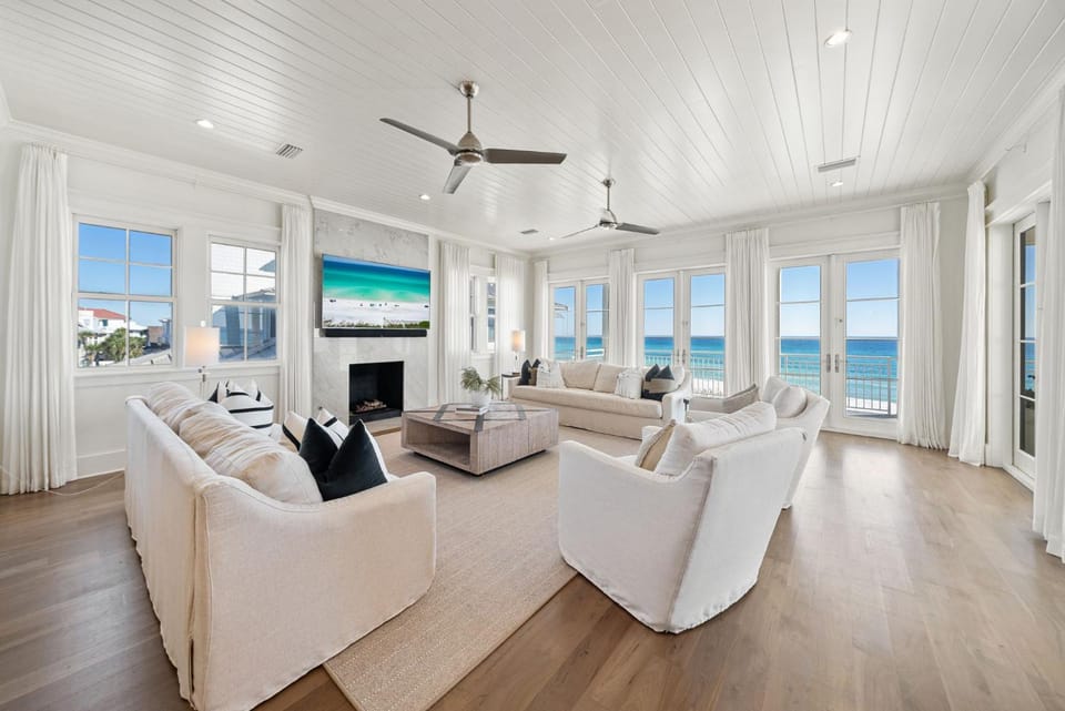 TV and multimedia, Living room, Sea view
