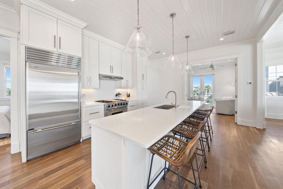 Kitchen or kitchenette, oven, stove