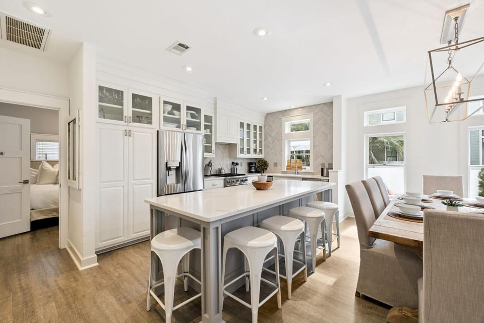 Kitchen or kitchenette, kitchen