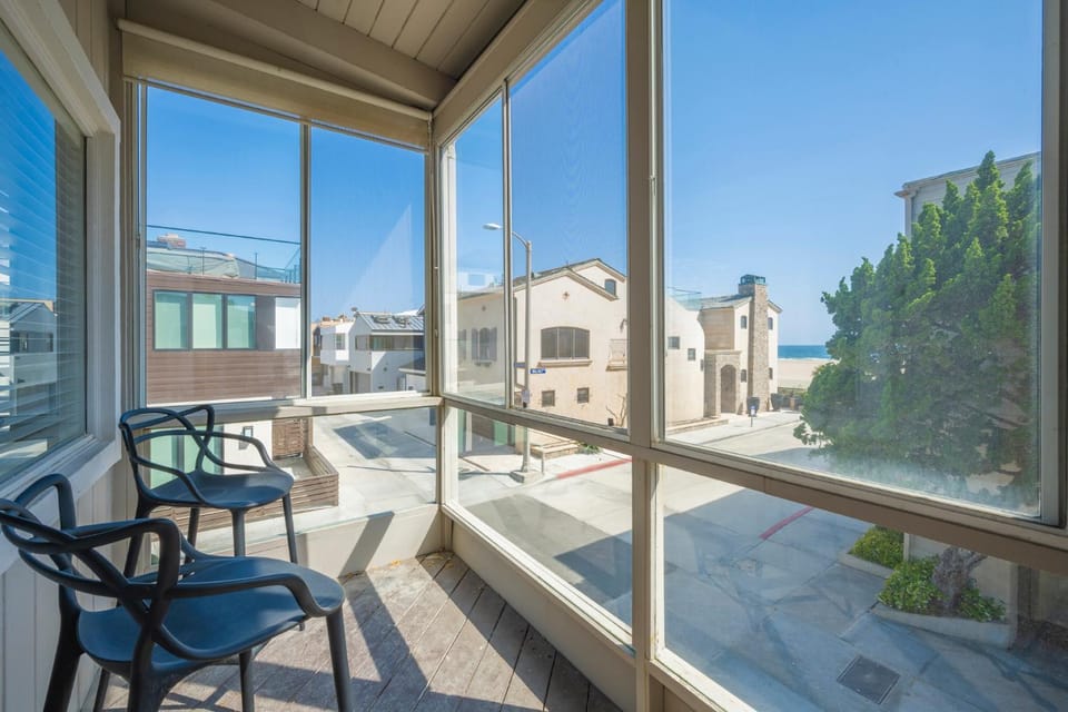 2 bedroom close to the beach on 65th St House in Costa Mesa