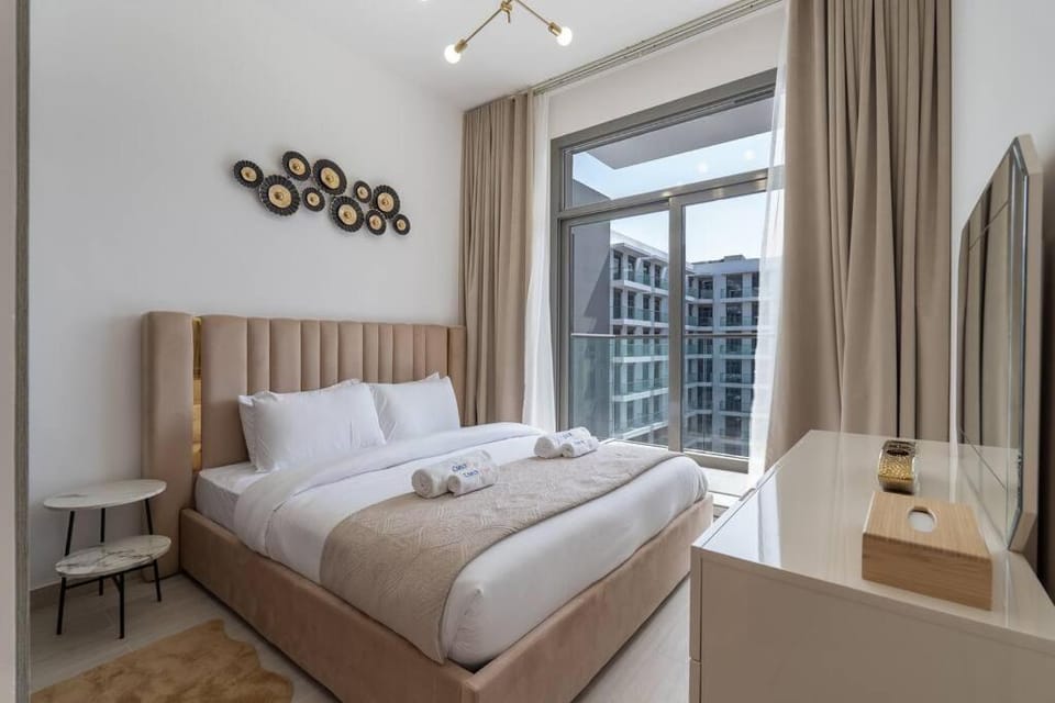 Stylish 1BR Retreat in Laya Heights, Studio City Apartment in Dubai