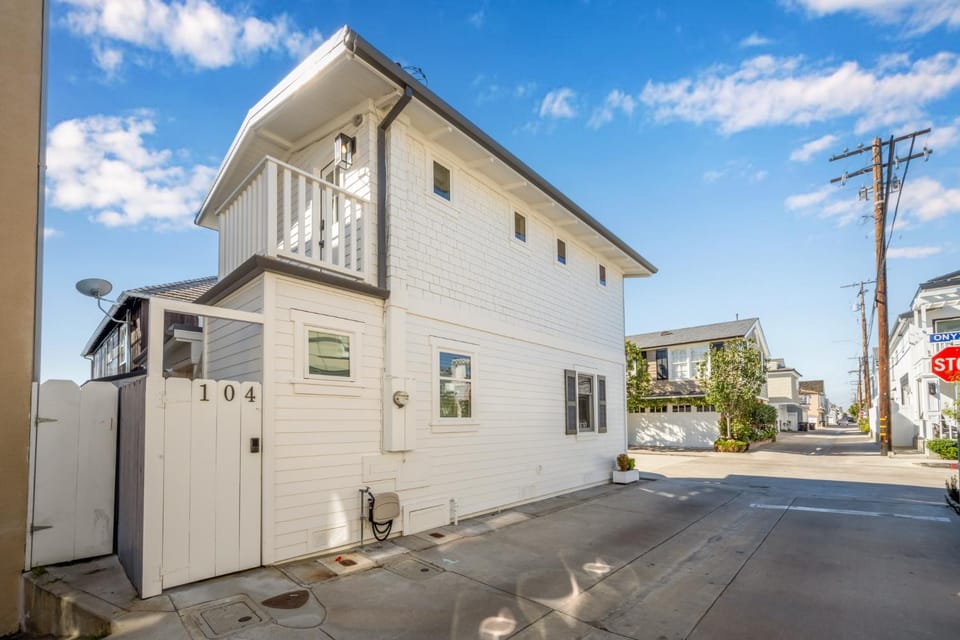 Balboa Island Luxury Penthouse Suite With Bay Views House in Balboa Island