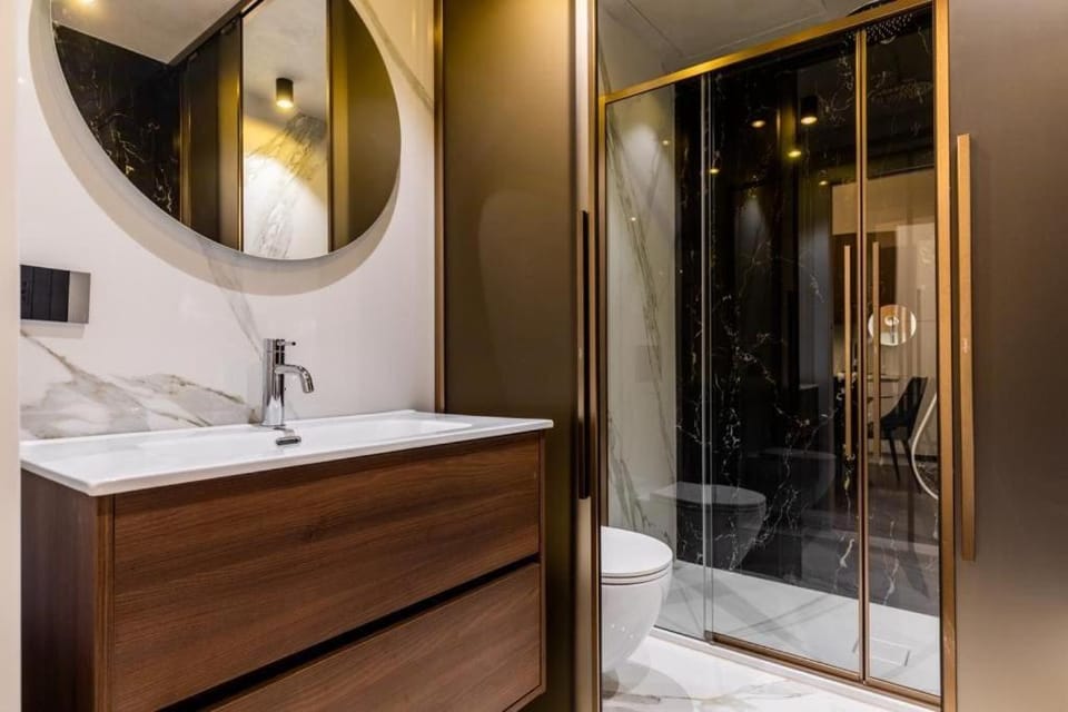 Dalì Duomo Golden House Apartment in Milan