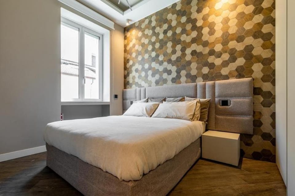 Dalì Duomo Golden House Apartment in Milan