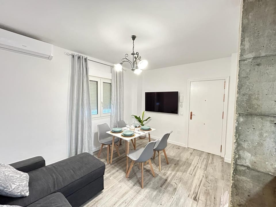 Communal lounge/ TV room, TV and multimedia, Living room