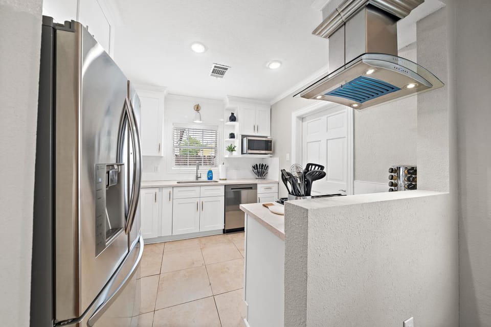Kitchen or kitchenette