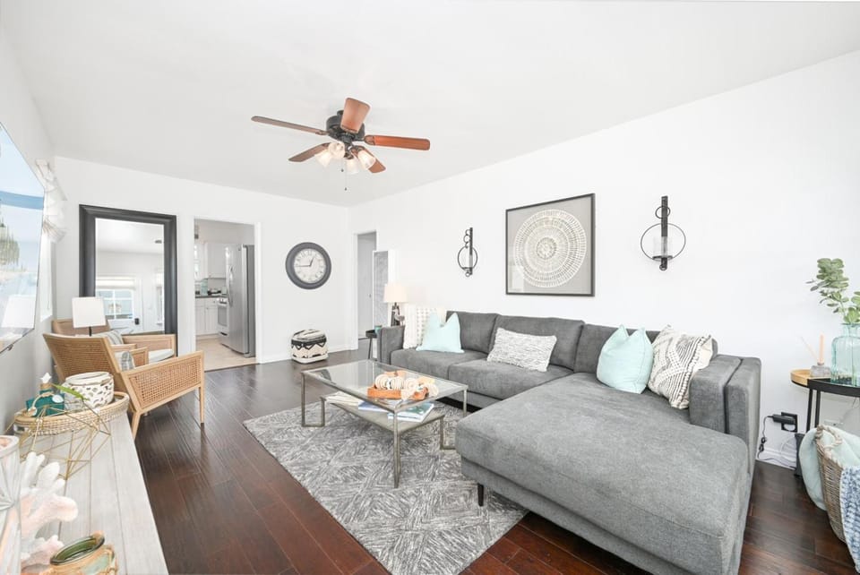 San Clemente Bungalow with jacuzzi Close to the Beach House in San Clemente