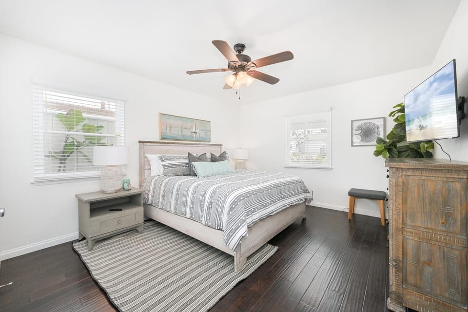 San Clemente Bungalow with jacuzzi Close to the Beach House in San Clemente