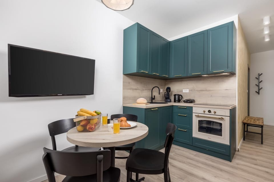 TV and multimedia, Coffee/tea facilities, Kitchen or kitchenette, pet friendly, stove