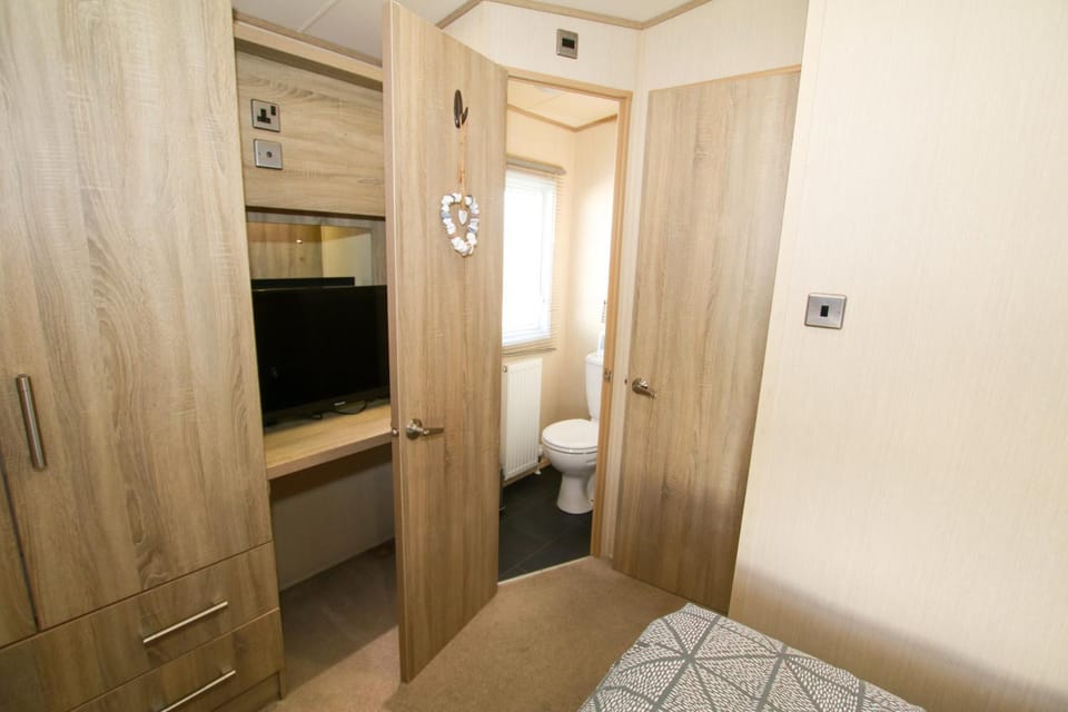 Toilet, Bedroom