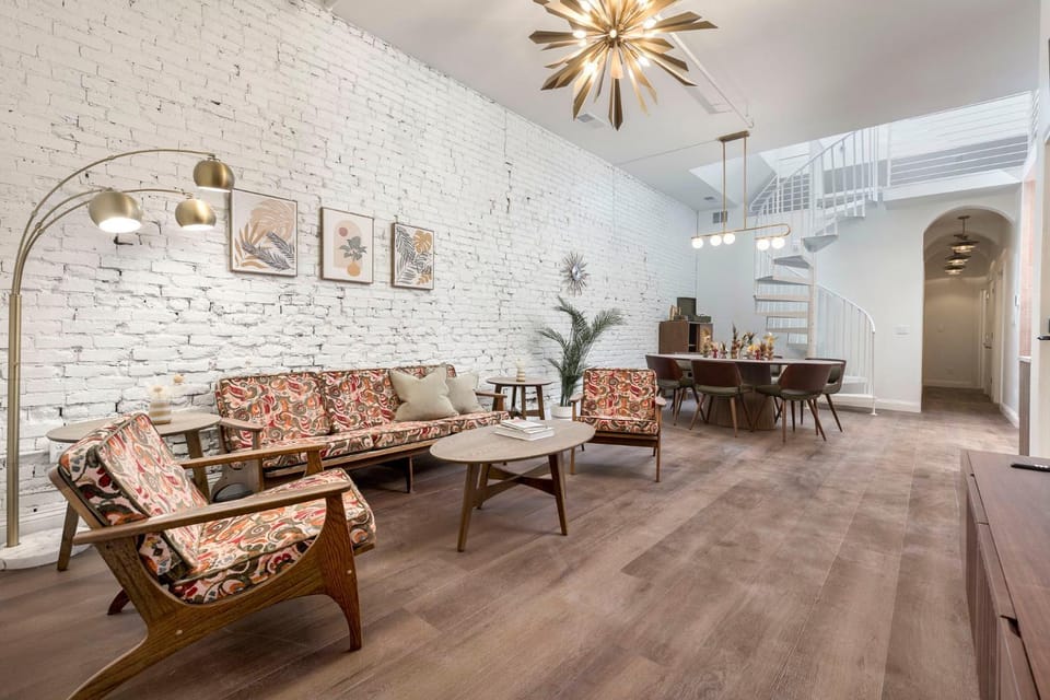 Living room, Dining area