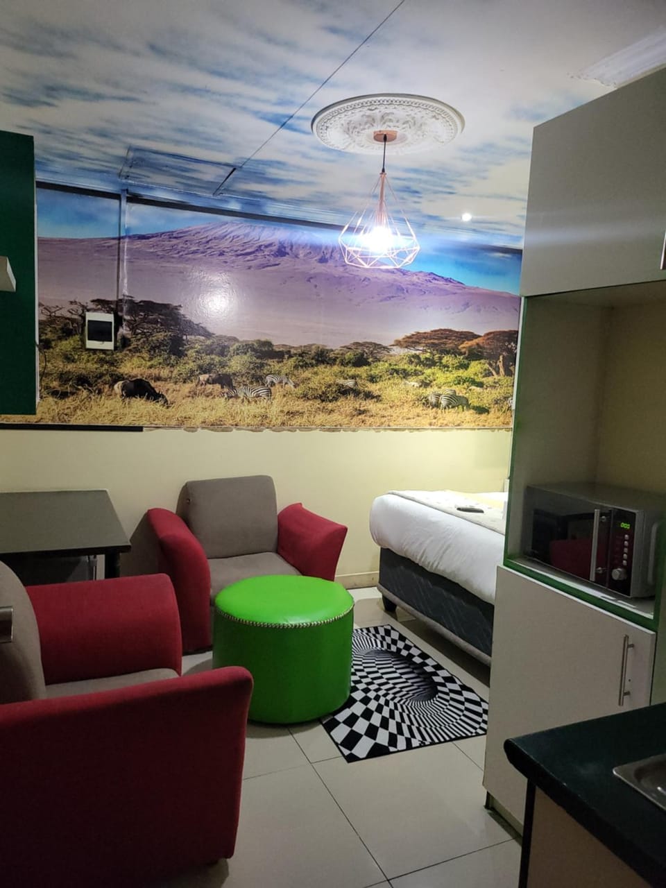 Tshedza Guest House Bed and Breakfast in Pretoria
