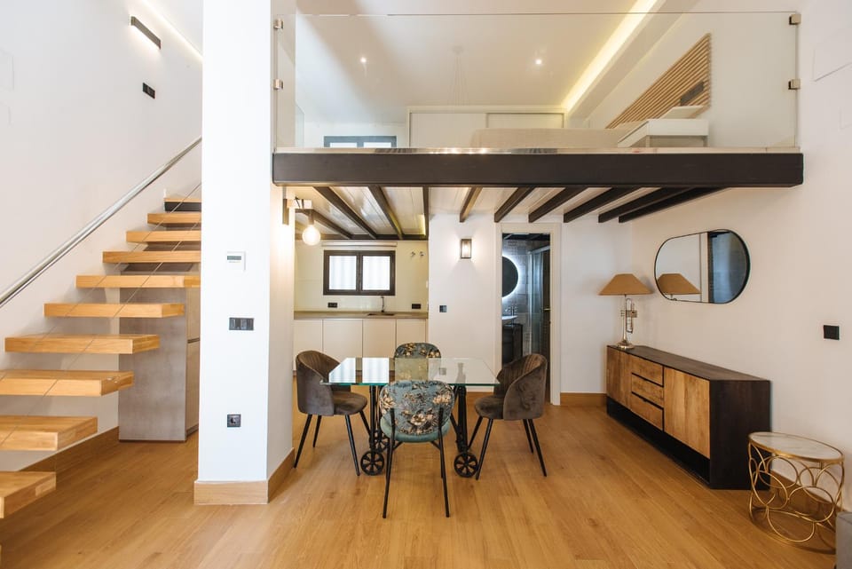 Living room, Dining area