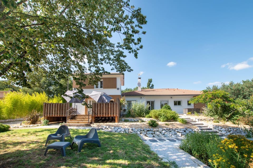 Property building, Garden, Garden view