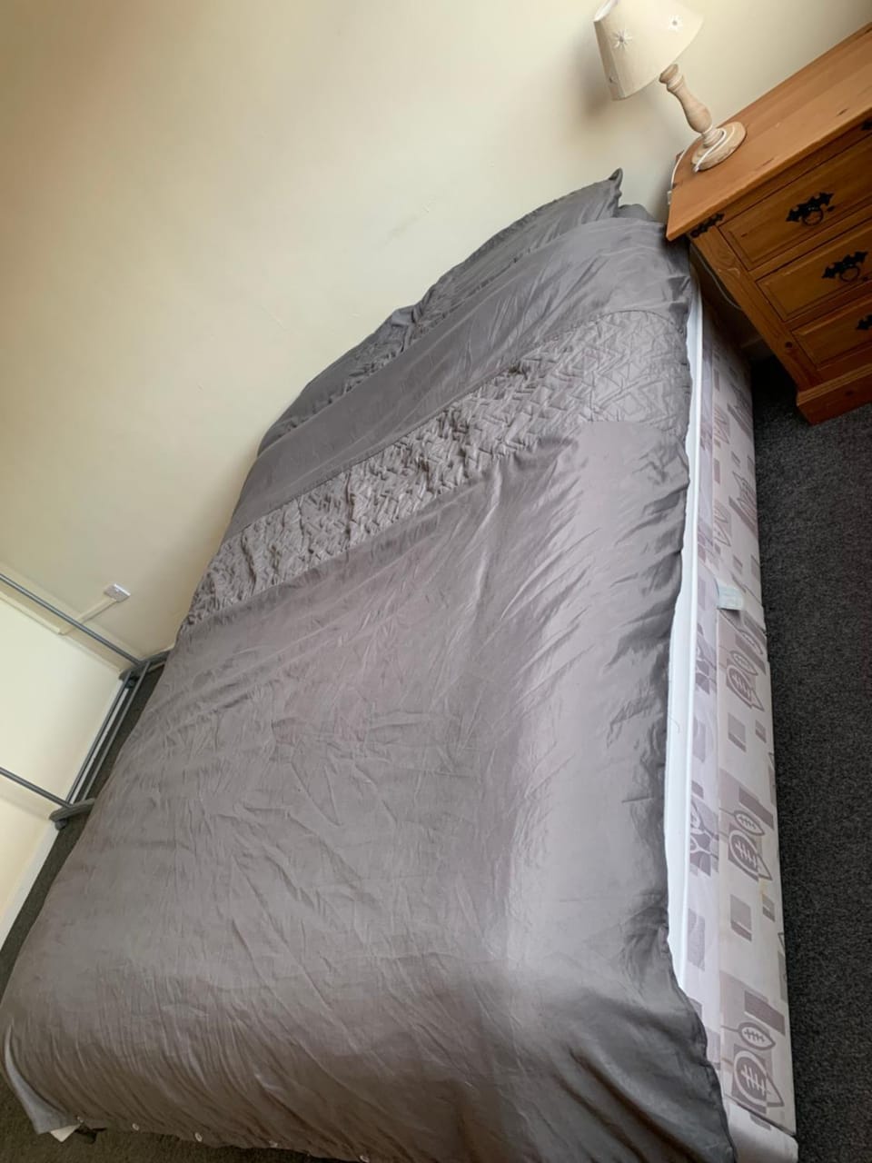 Extra Large Double room with WiFi & use of kitchen in Eastbourne Vacation rental in Eastbourne