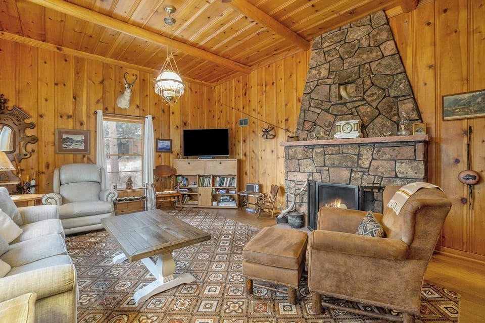 Living room, fireplace