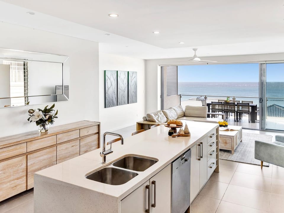 Kitchen or kitchenette, Living room, Sea view