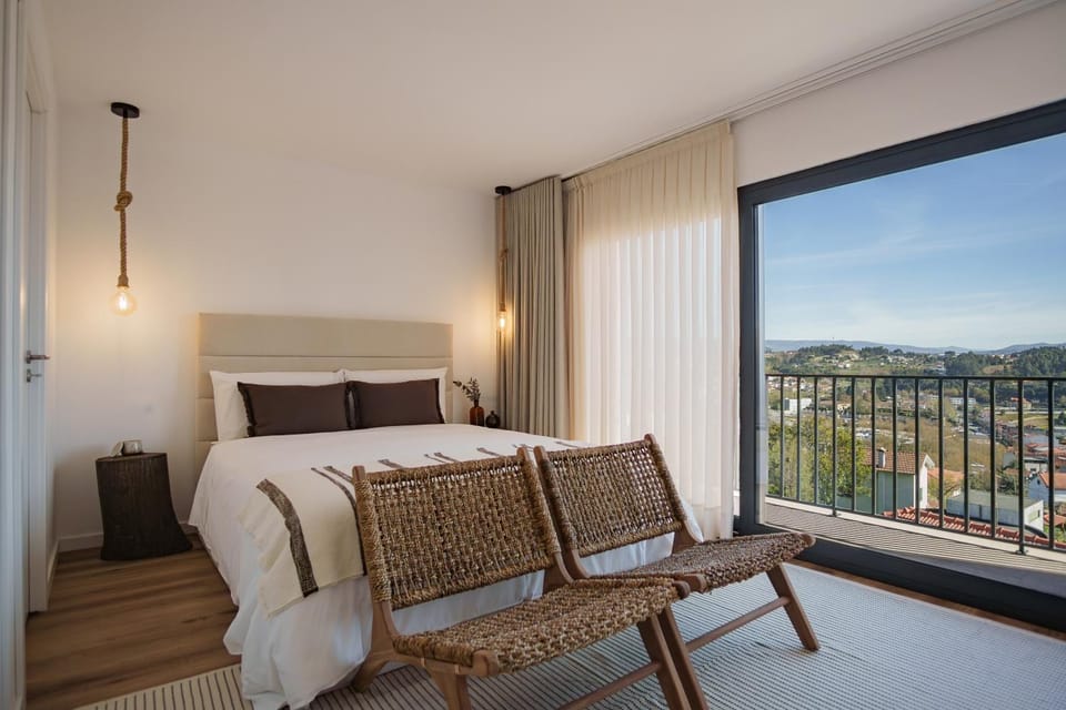 Bed, Day, View (from property/room), Balcony/Terrace, Bedroom