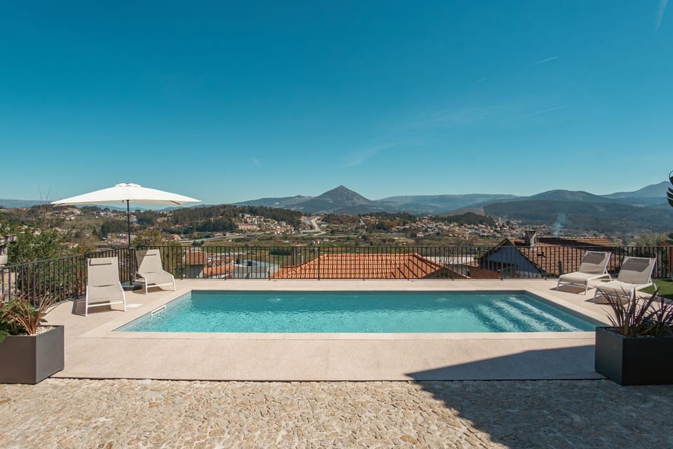 Day, Natural landscape, Mountain view, Pool view, Swimming pool, Swimming pool, sunbed