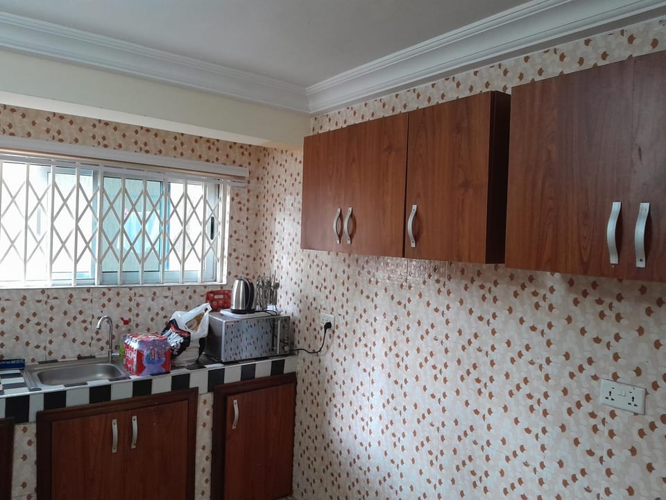 Serene Royal Residence Guest house Bed and Breakfast in Greater Accra Region, Ghana