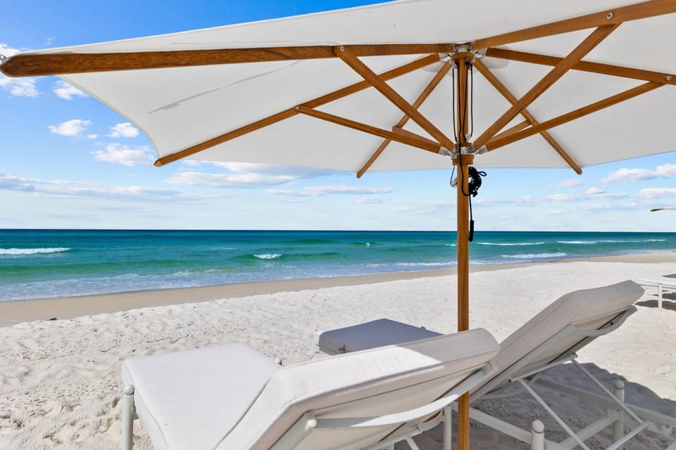 Day, Natural landscape, Beach, sunbed
