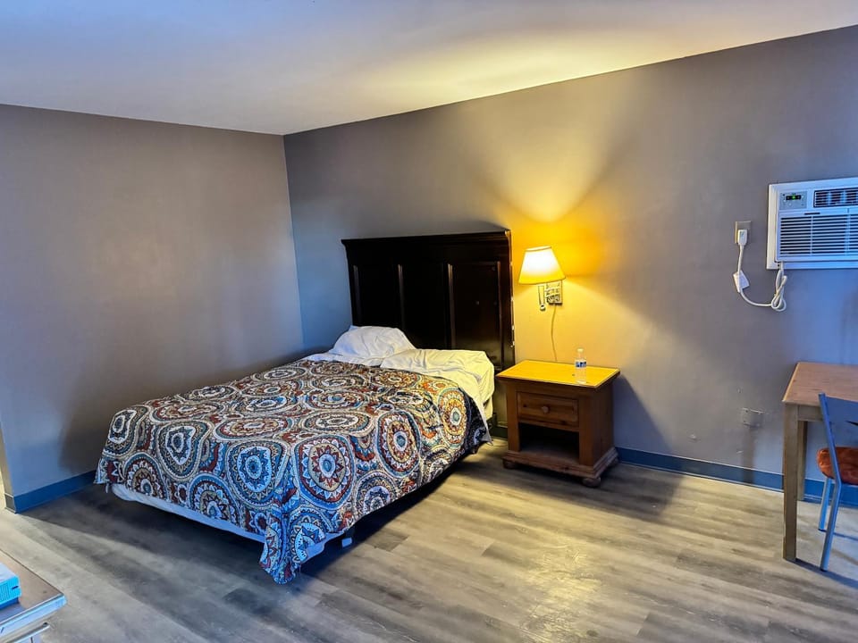 Clintonville Motel Hotel in Wisconsin