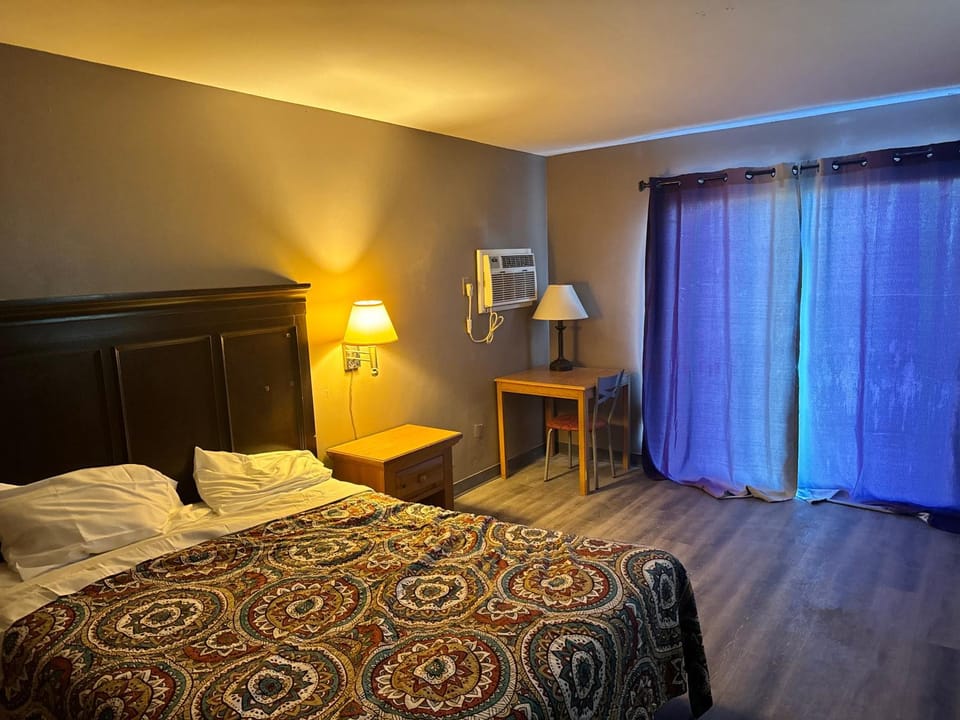 Clintonville Motel Hotel in Wisconsin