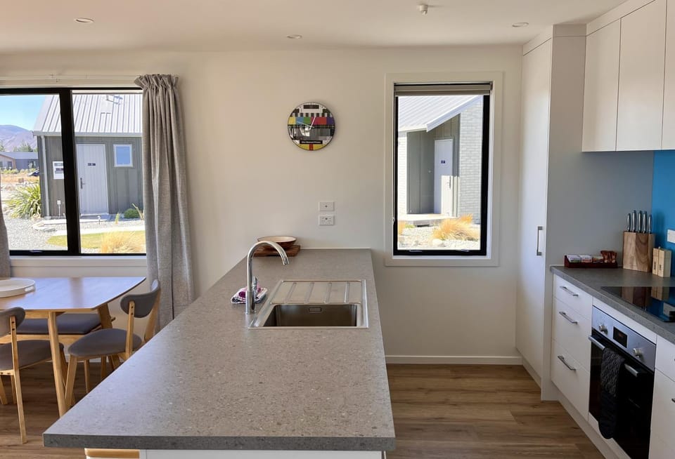 Mountain view, kitchen
