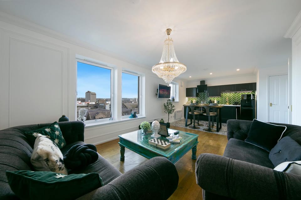 TV and multimedia, Living room, Seating area, City view, Sea view