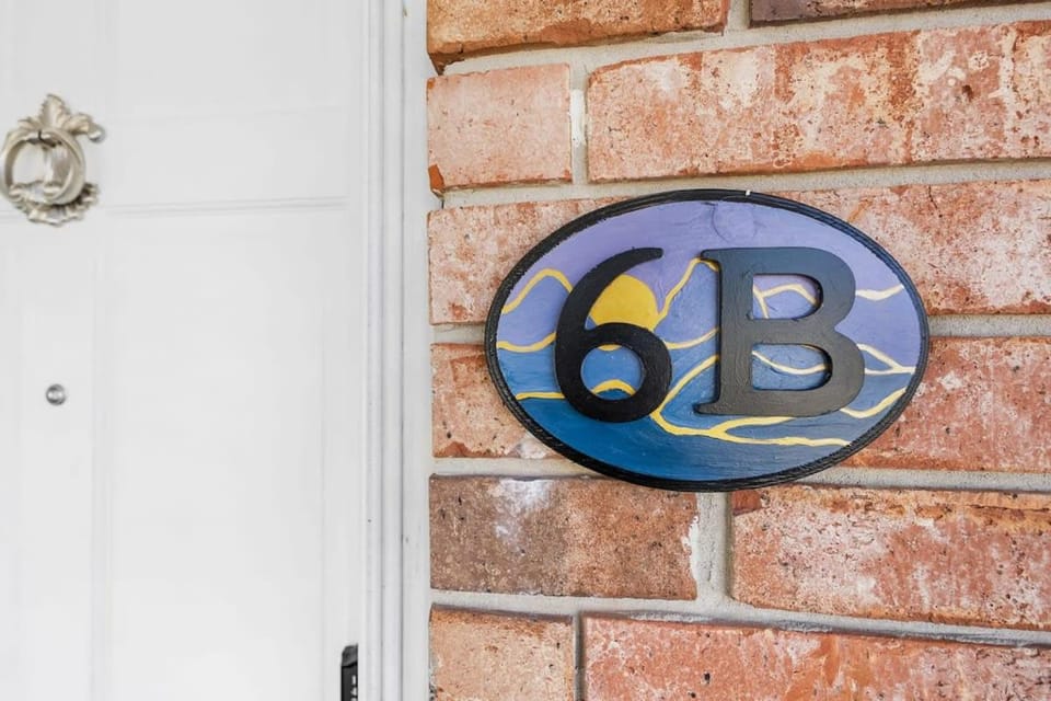 Dog Friendly Condo Moon and Stars Walk to DT Patio House in Saint Augustine
