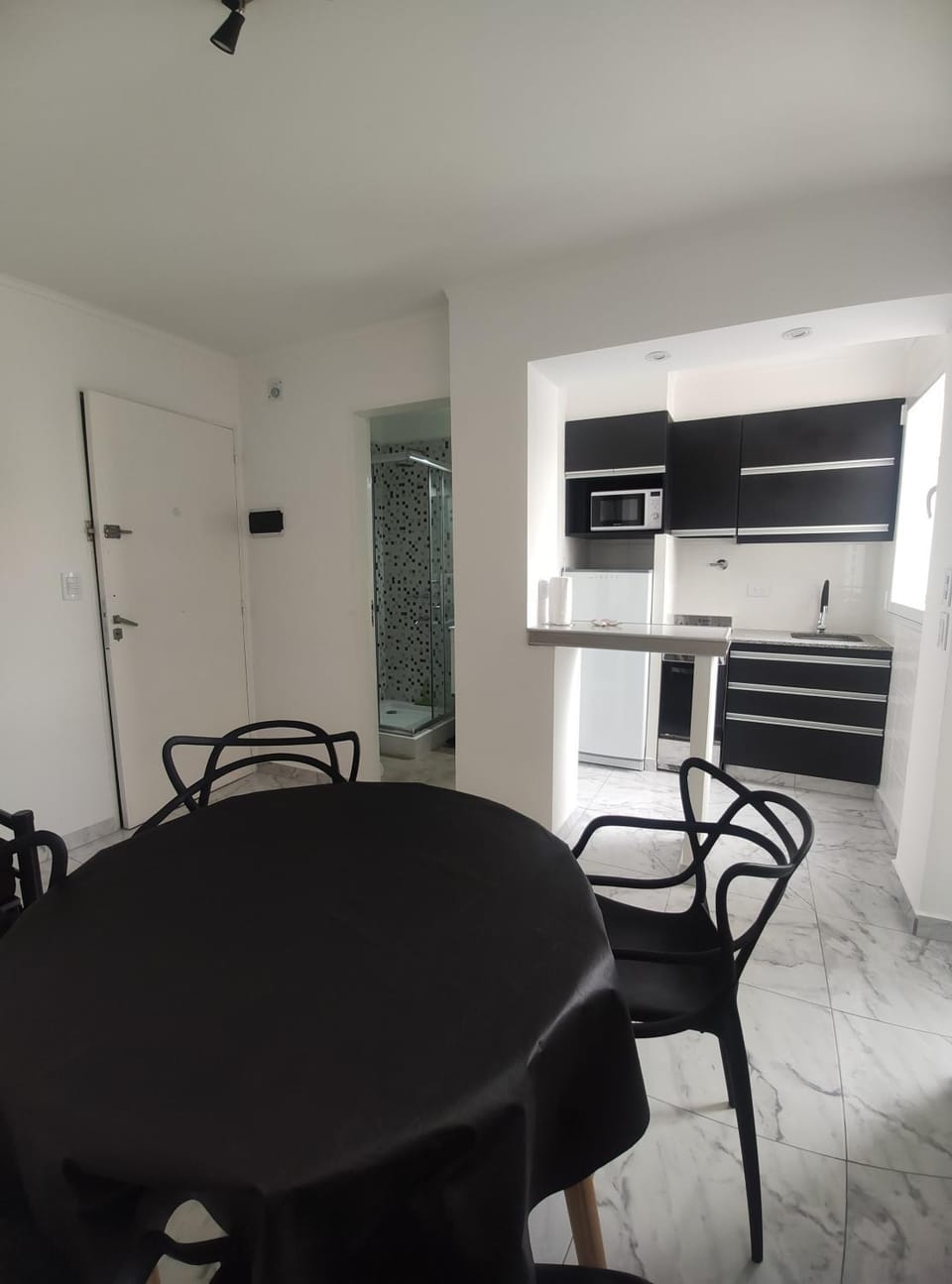 Dining area, minibar